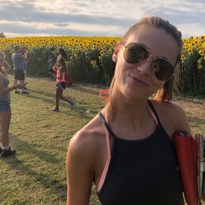 Meet your Posher, Jacquelyn